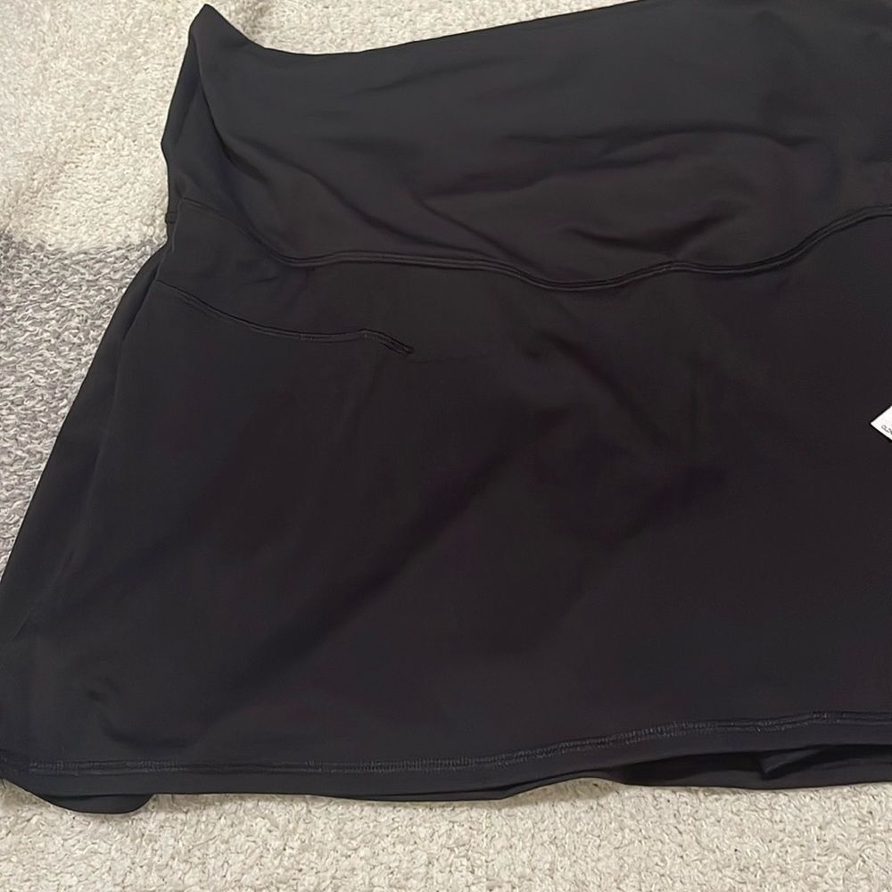 NWT- Old Navy - XL. High Waist Maternity Skort - Picture 6 of 12